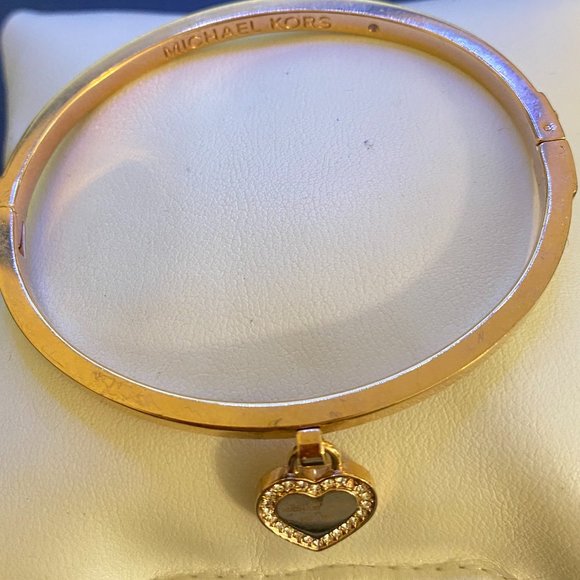 MICHAEL KORS Gold-Tone Bangle with MK Heart Charm - Picture 1 of 5